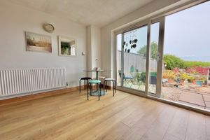 Kitchen/Diner- click for photo gallery